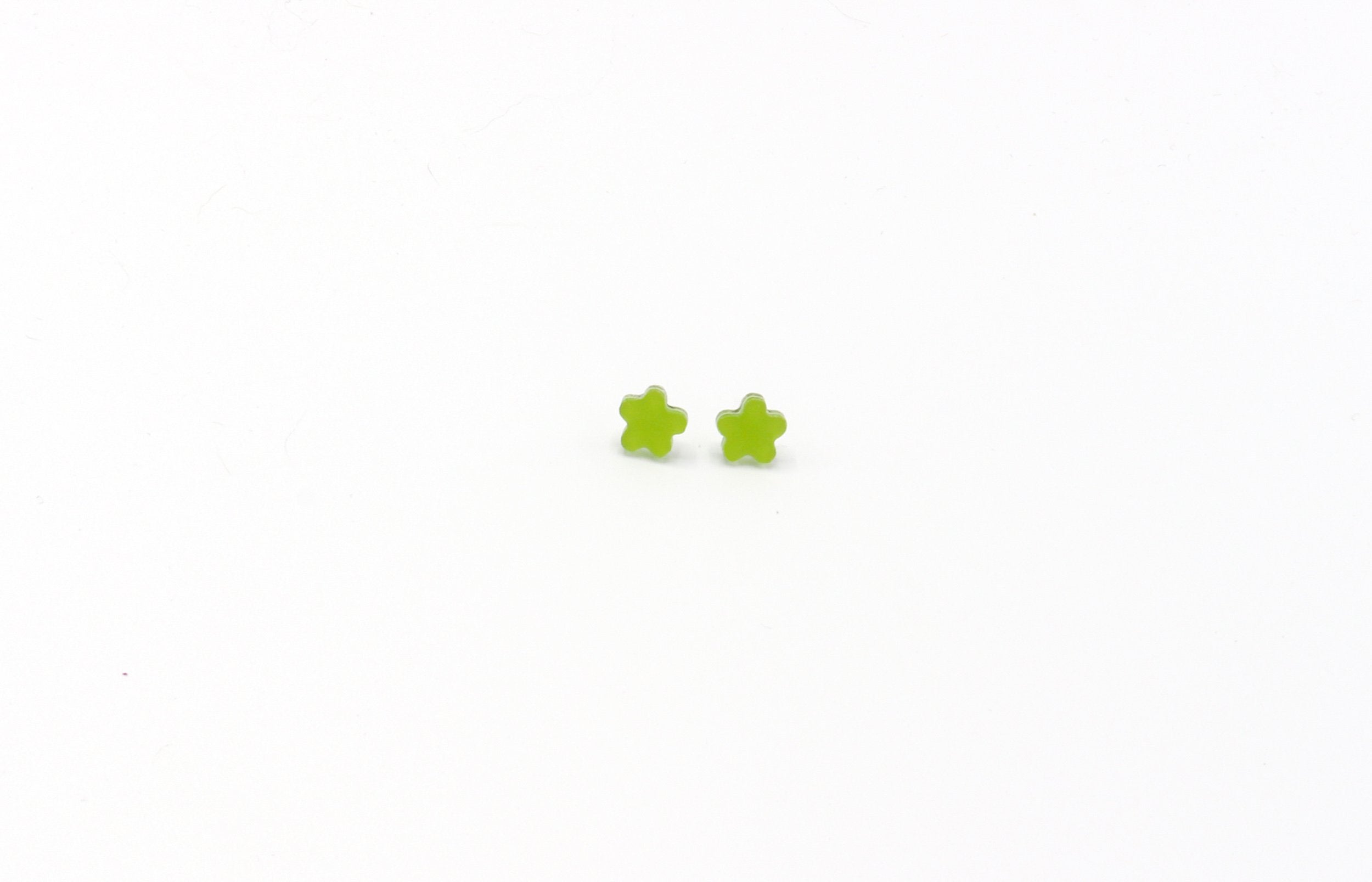 Small Daisy Studs