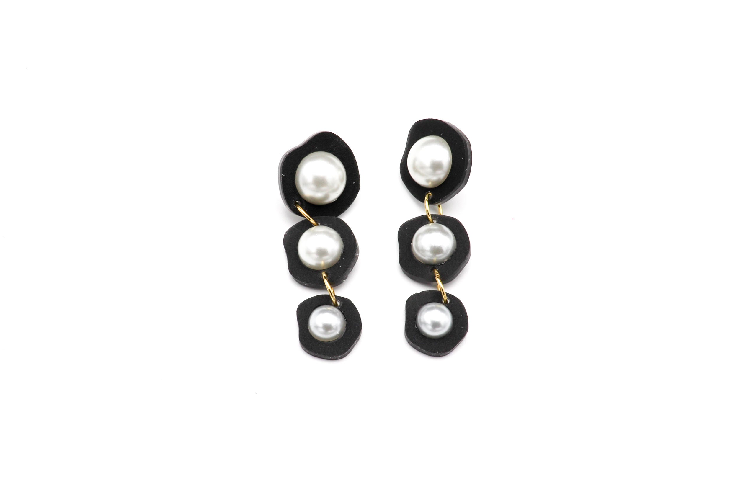 Ecoresin Pearl Short Drop Earrings