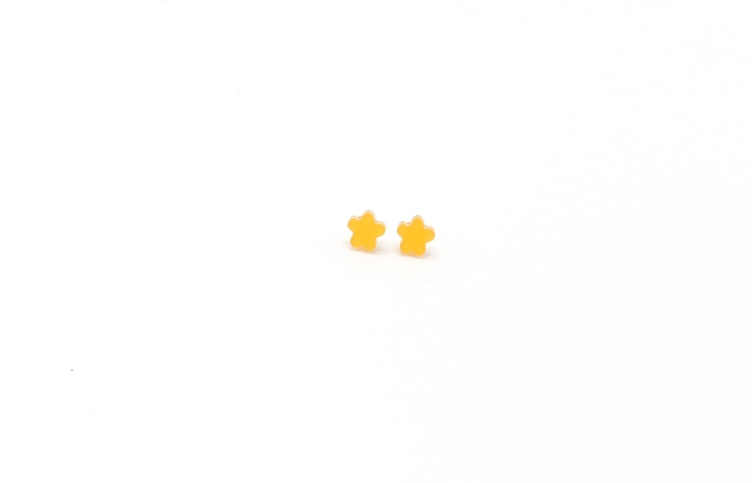 Small Daisy Studs