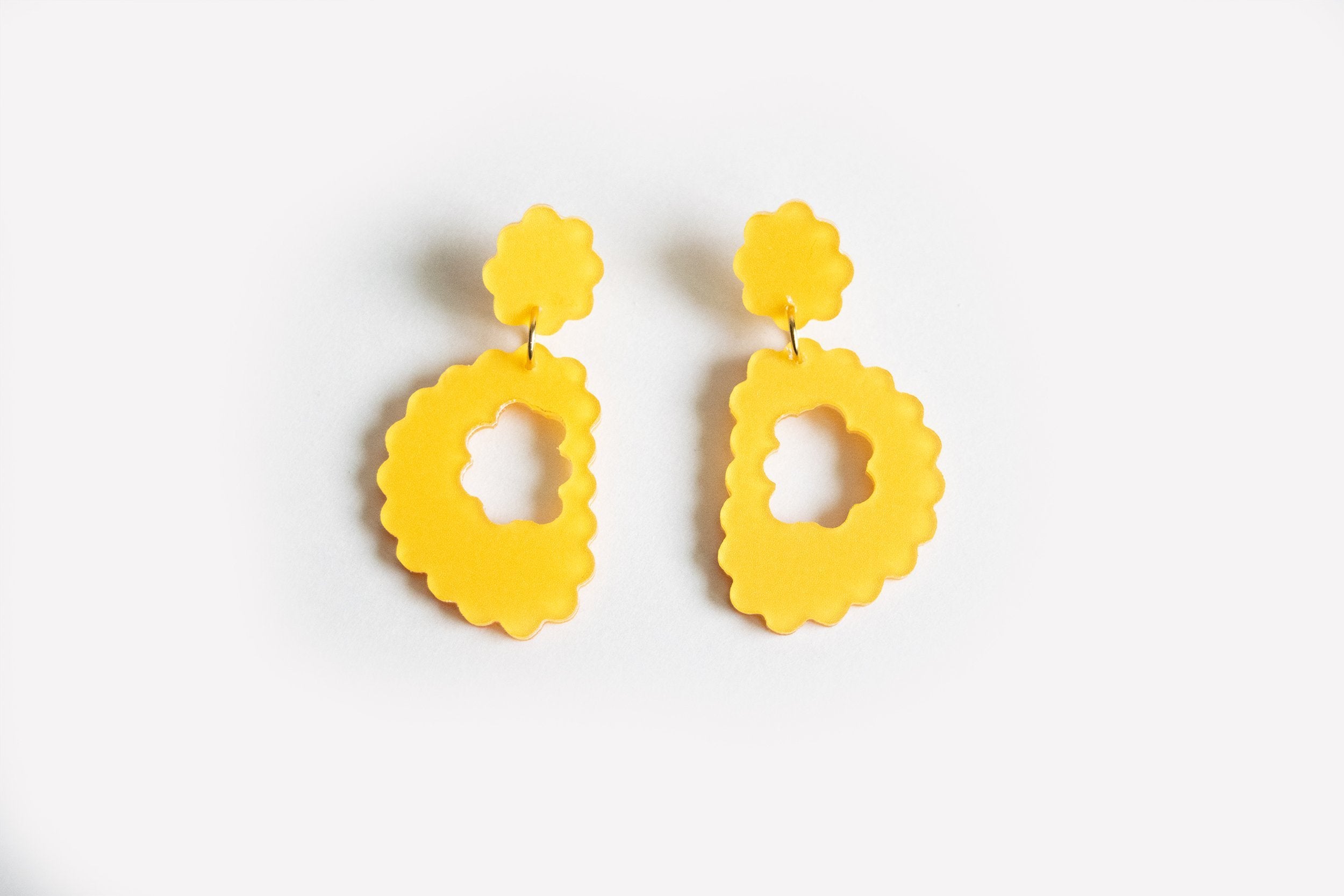 Ecoresin Scallop Earrings - Drop