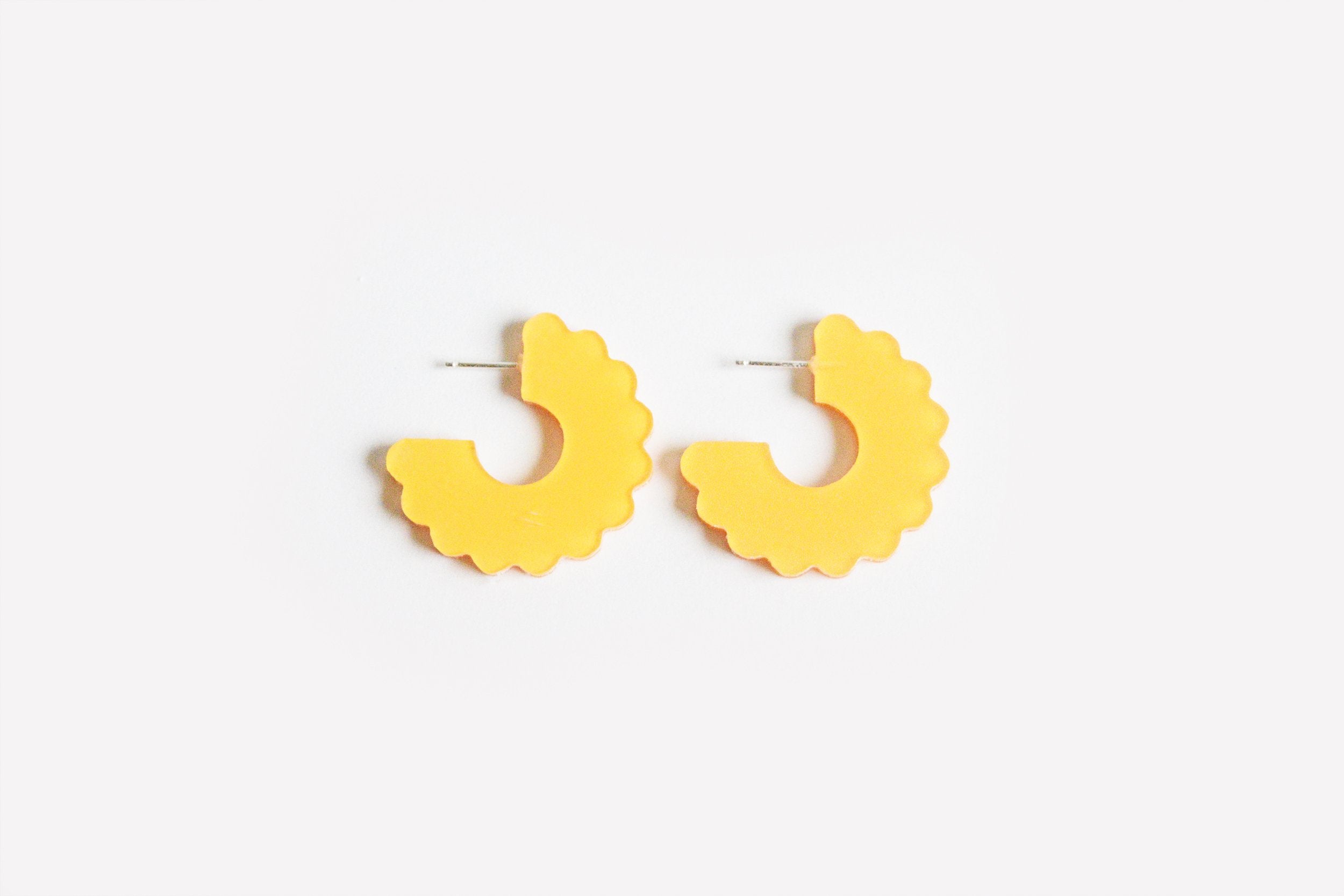 Ecoresin Scallop Earrings - Small Hoop