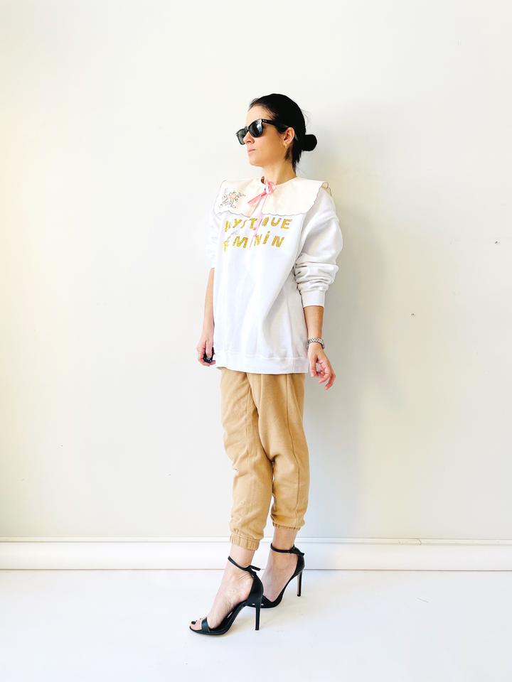 Maison Corazon- Mystique Feminin Sweatshirt- White Gold
